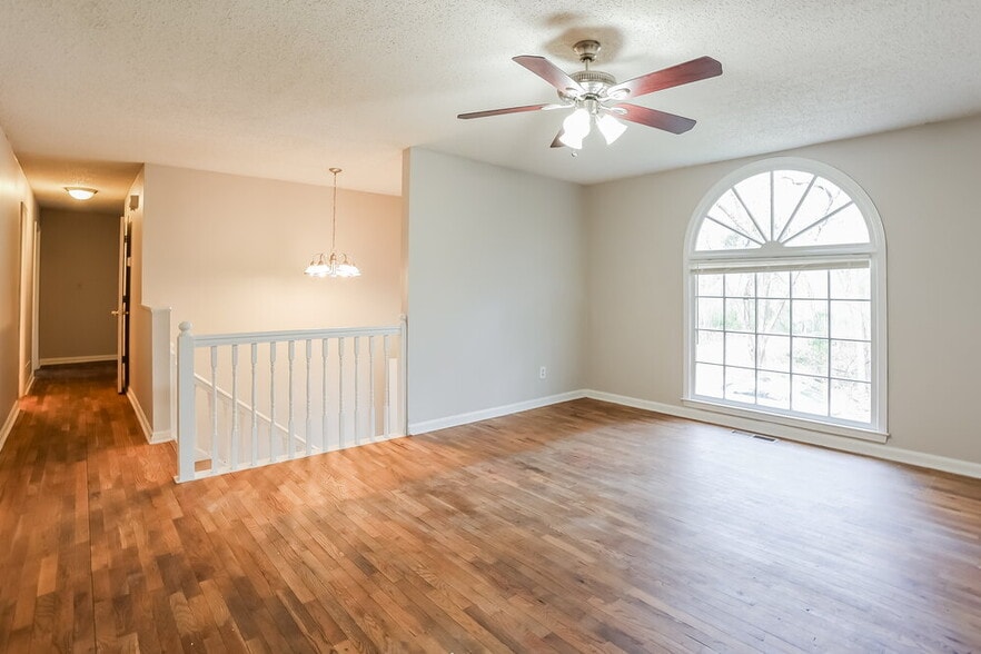 Building Photo - 550 Austin Bridge Rd