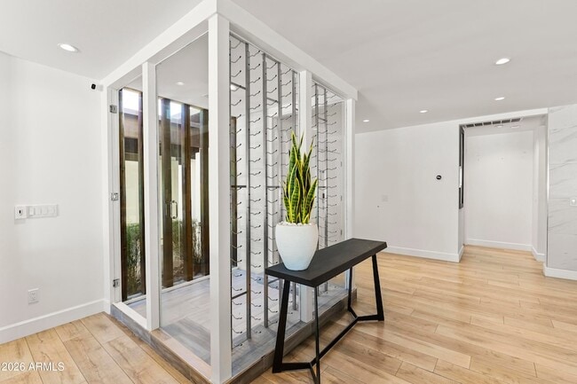 Building Photo - 6834 N 72nd Pl