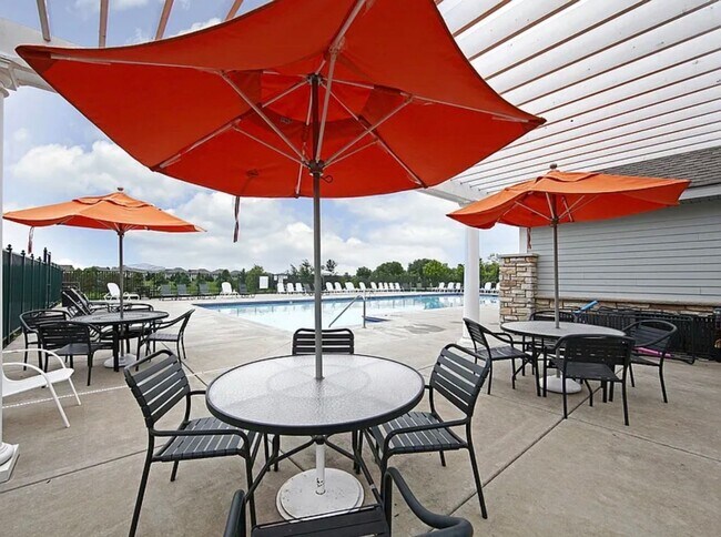 Building Photo - Gorgeous 2bed 2bath Townhome in Bailey’s Arbor