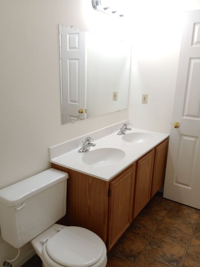 Building Photo - 2416-2418 Calder Ct.