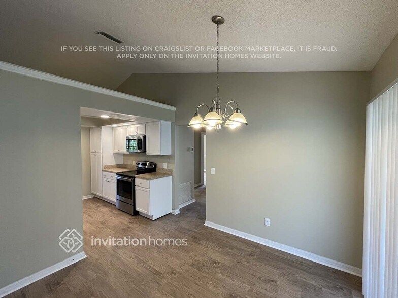 Building Photo - 9814 Creek Cross St