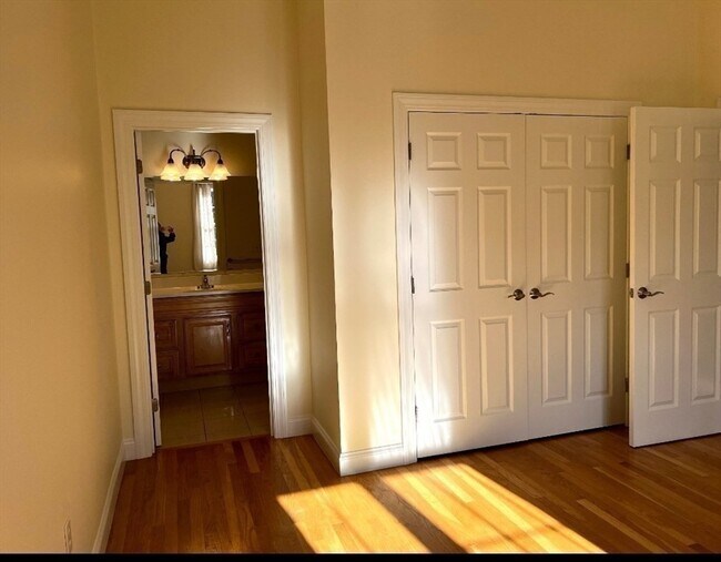 Building Photo - 207 John Scott Blvd