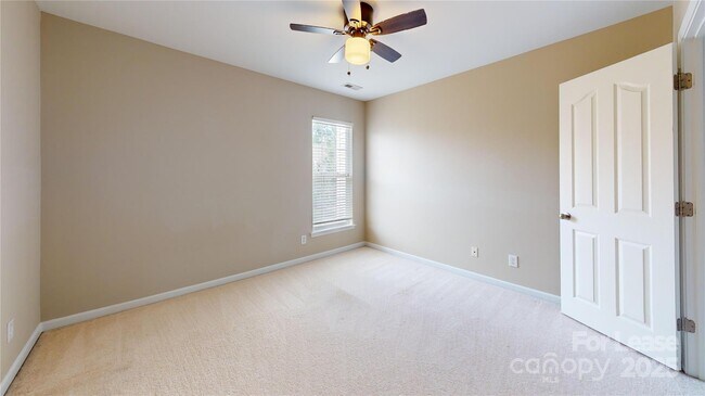 Building Photo - 9007 Bishop Crest Ln