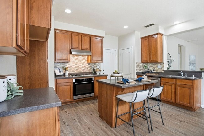 Building Photo - SPACIOUS & CLEAN 2 STORY, 4 BEDROOM, 2.5 BATH IN NATOMAS