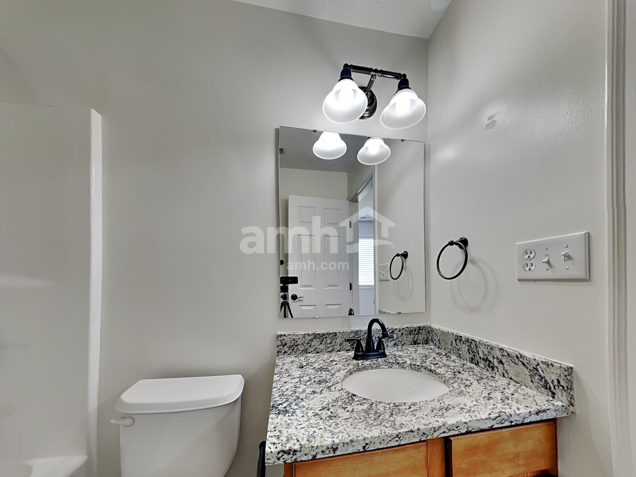 Building Photo - 1178 Edgewater Way