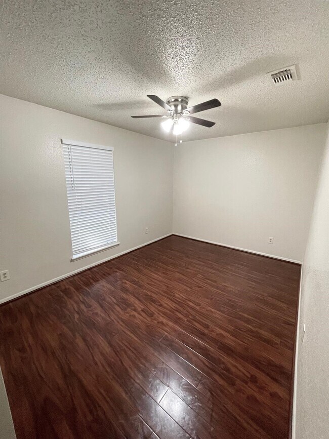 Building Photo - 4115 Issacks Way