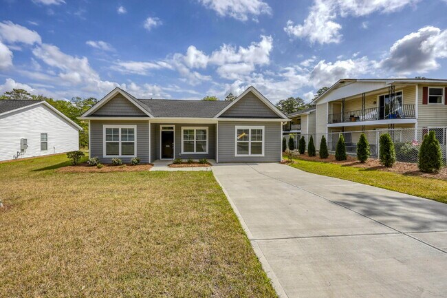 Building Photo - Brand-New 4BR Home in Prime Columbia Location!