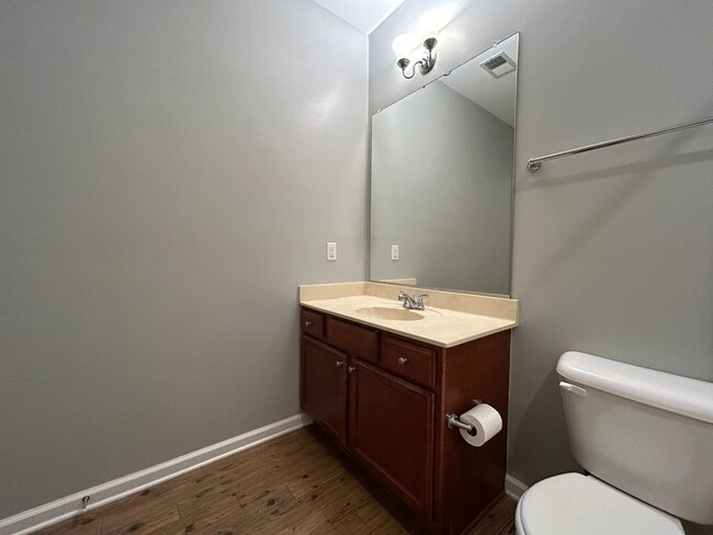 Building Photo - RENT SPECIAL 1/2 OFF 1ST MONTHS RENT IF MO...