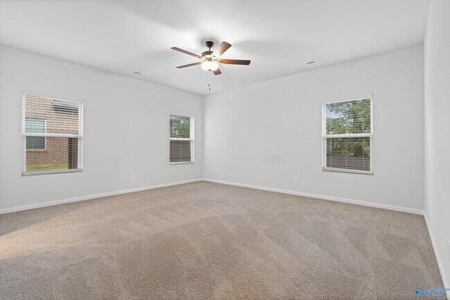 Building Photo - 162 Flintridge Dr