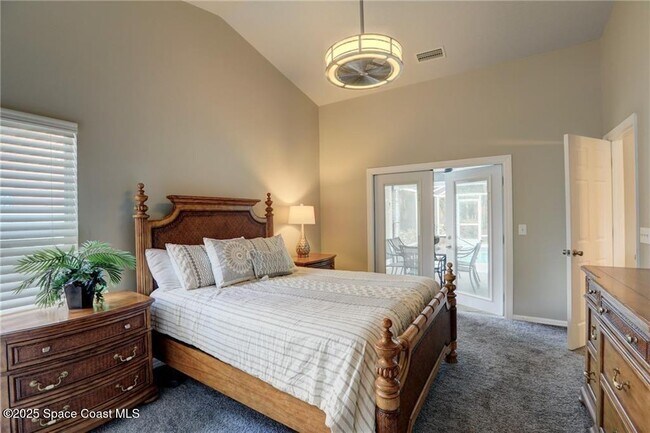 Building Photo - 562 Rolling Hill Dr
