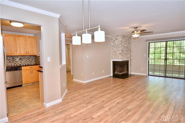 Building Photo - 1209 Stoneridge Cir