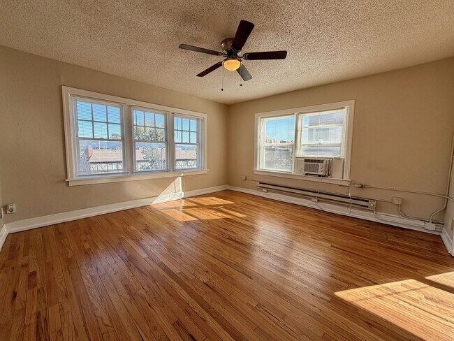 Building Photo - The Nelle