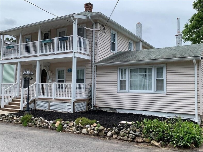 Building Photo - 14 Wallace Ave