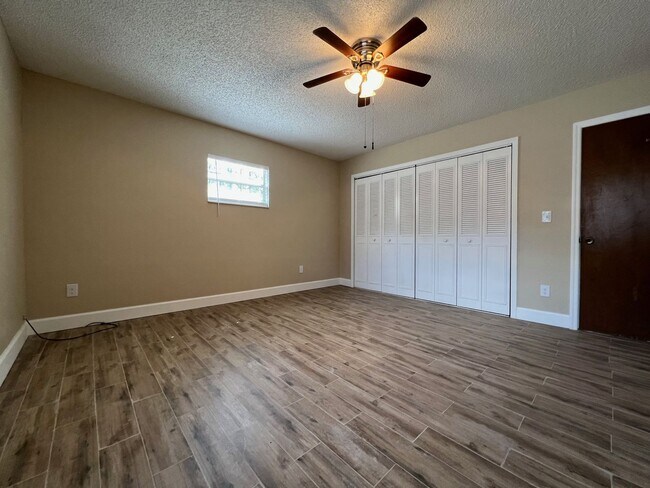 Building Photo - Newly Renovated 3/2 Home ~ Brand New Kitchen ~ Updated Bathrooms ~ Fenced Yard!