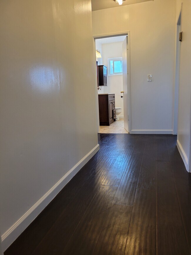 Building Photo - 7315 Wilcox Ave