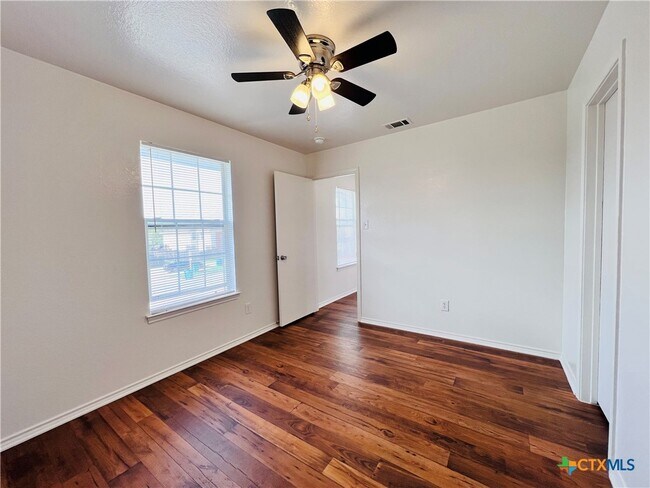 Building Photo - 1621 Inca Dr