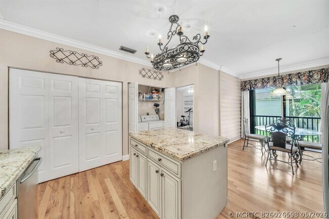 Building Photo - 7644 Elmridge Drive Unit 14U