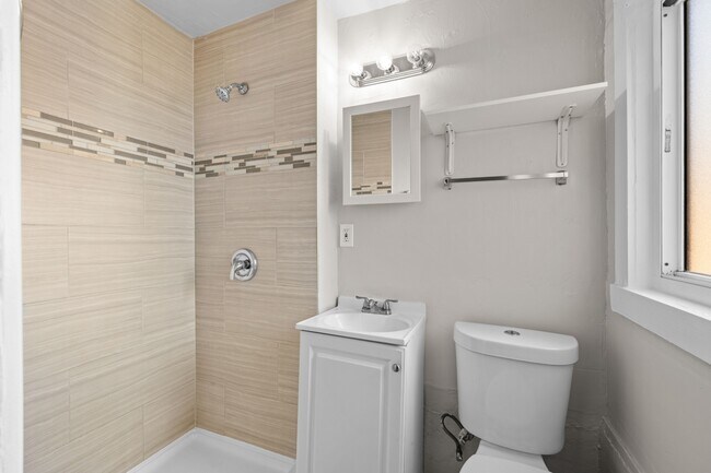 Building Photo - 6430 Montezuma Rd