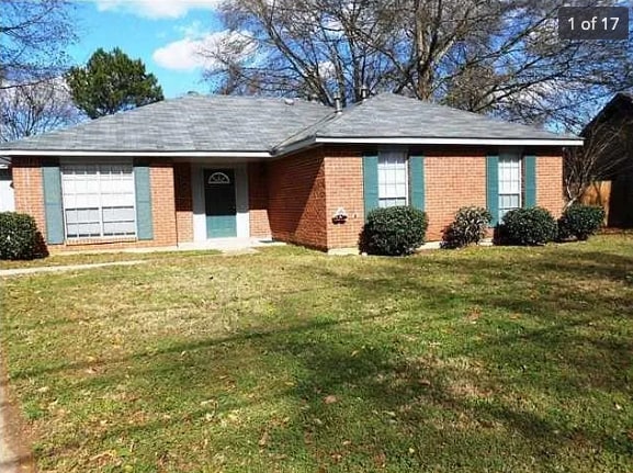 Primary Photo - 2637 Green Oaks Dr