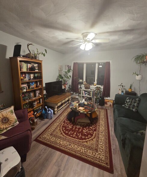 Building Photo - 22 Victoria St