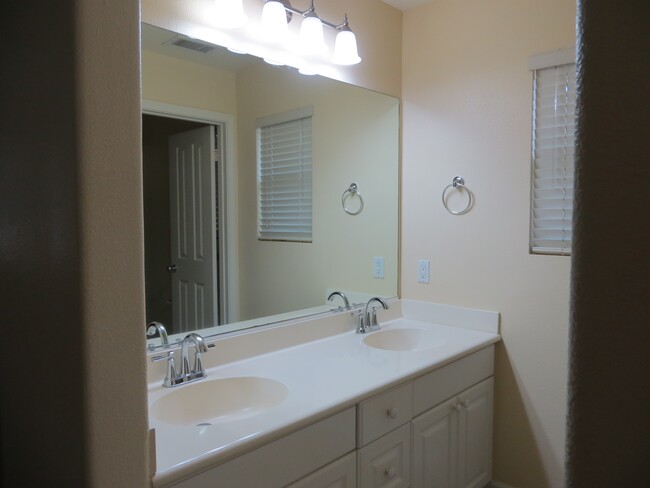Building Photo - 91-1209-1209 Kaileolea Dr