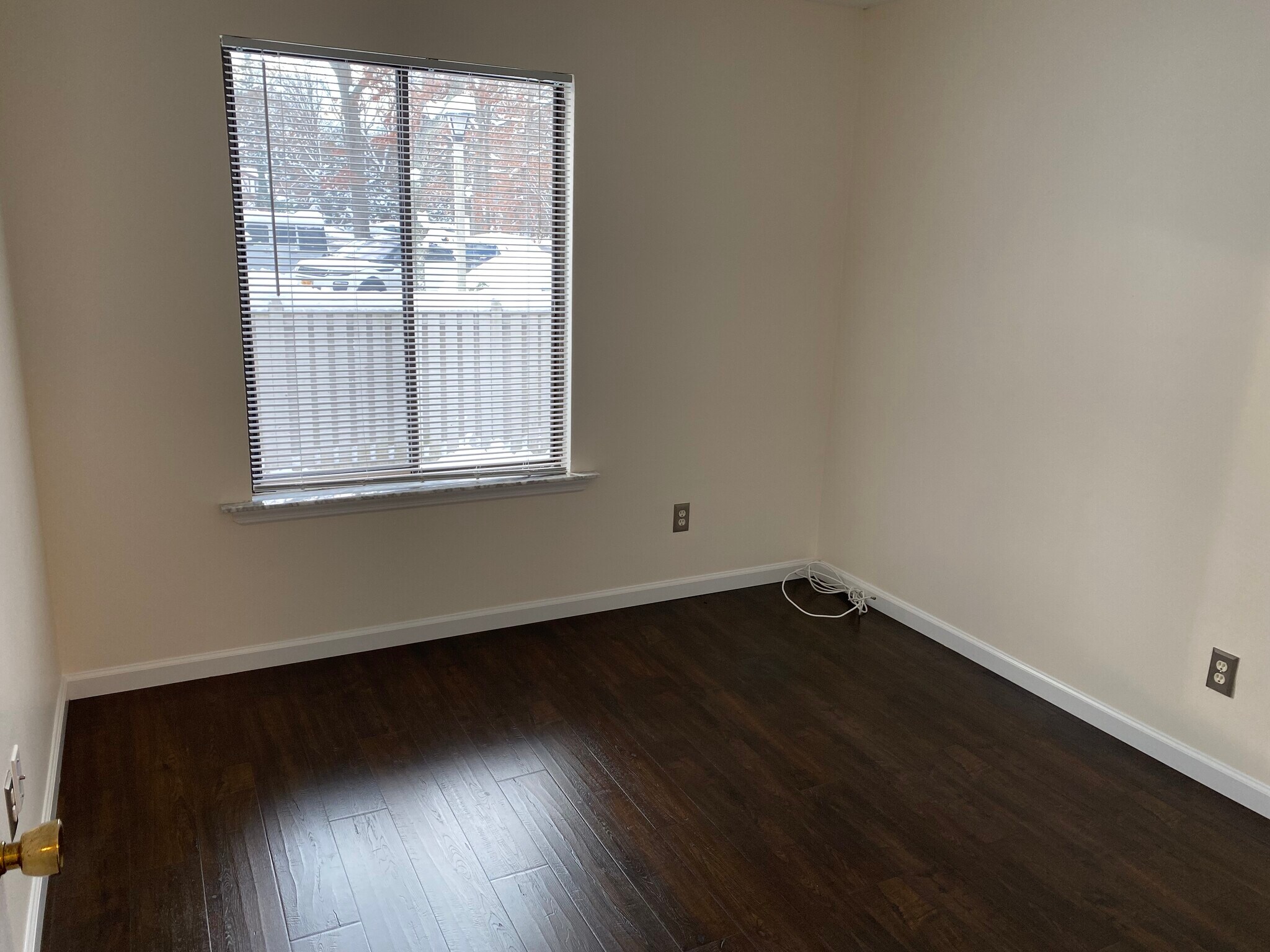 Small bedroom - 57 Birchwood Rd