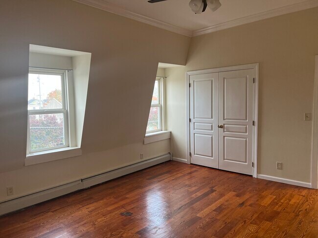 Bedroom1 in natural day light - 134 S Broadway