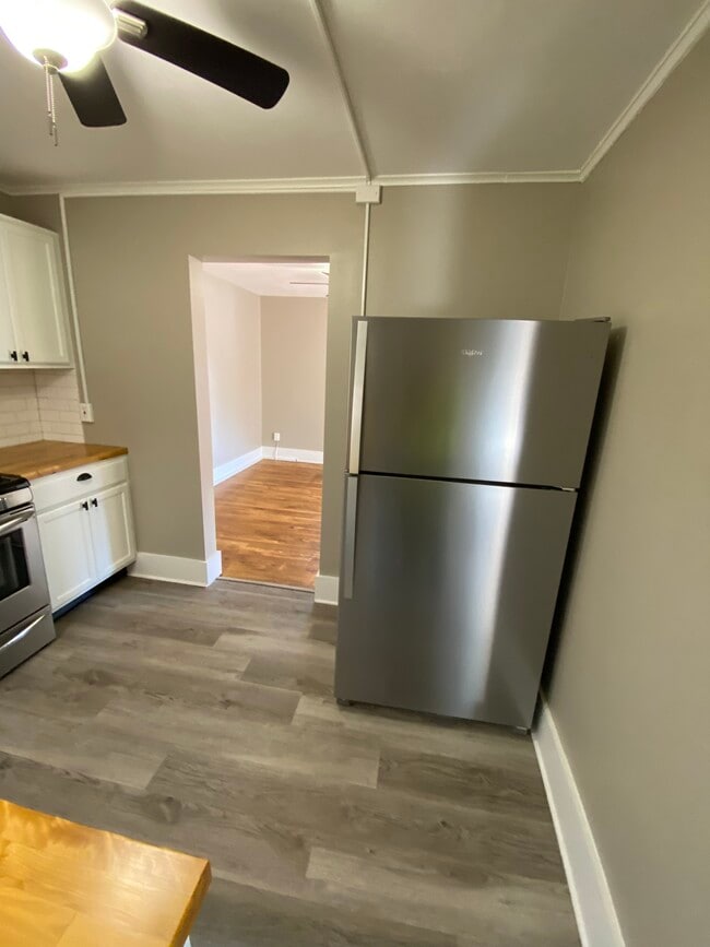 Building Photo - 1806-1812 4th St