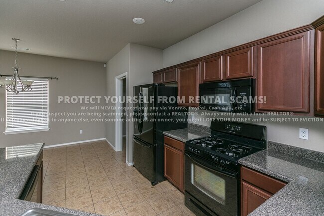 Building Photo - 4400 W Serviceberry Dr