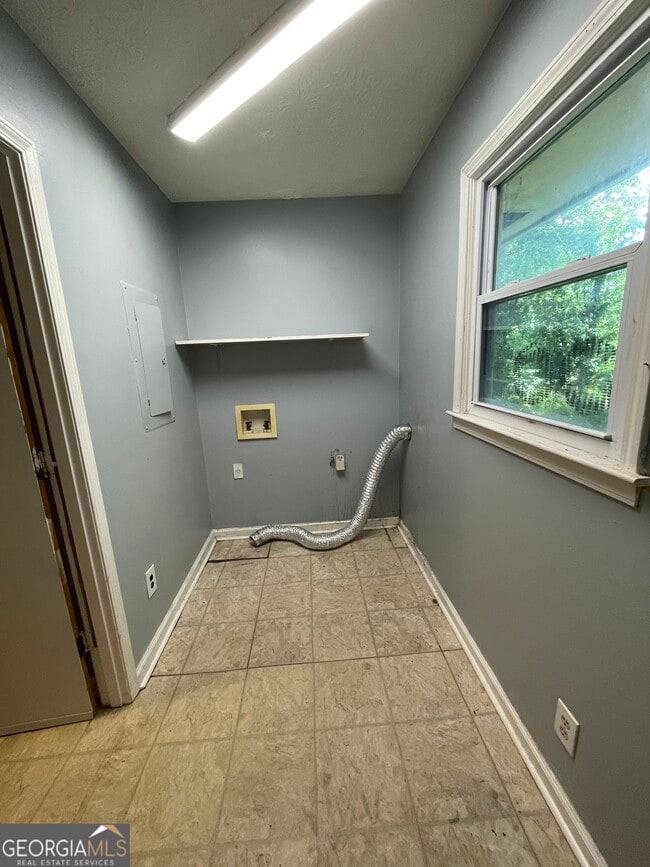 Building Photo - 5568 Rock Garden Ct NW