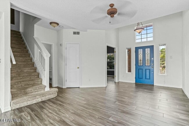 Building Photo - 7037 Luz De Espejo Dr