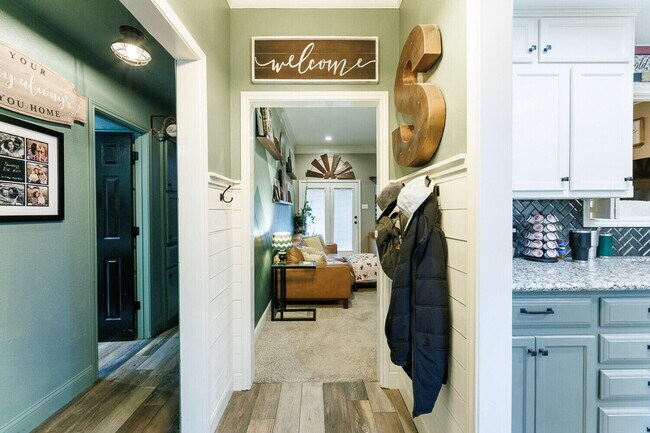 Building Photo - 6037 72nd St