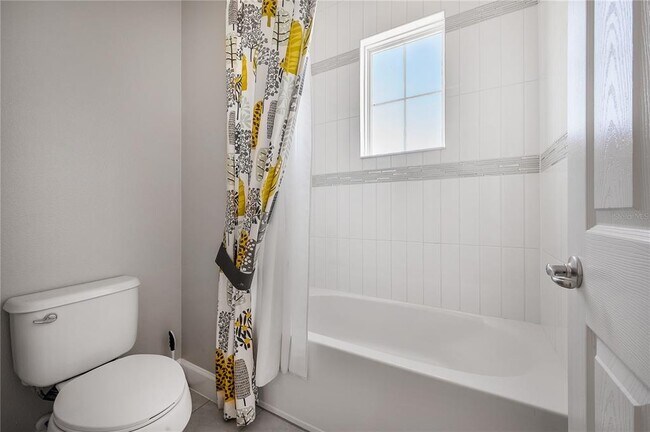 Building Photo - 7212 Paradiso Dr