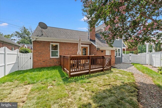 Building Photo - 16 E Braddock Rd