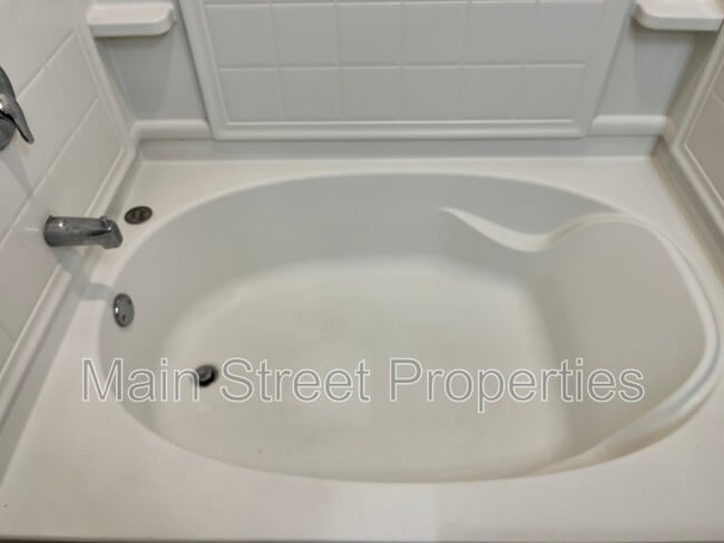 Building Photo - 5862 Blackhorse Cir