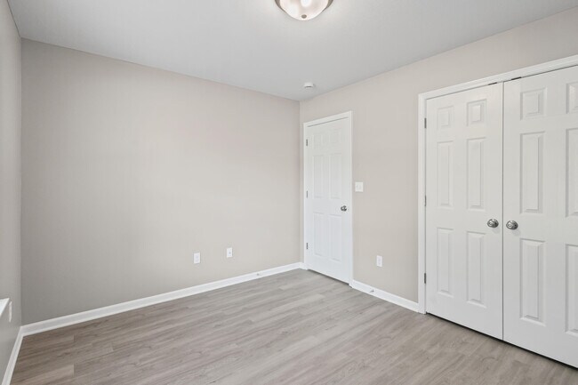 Building Photo - 5703 Candlewood Dr