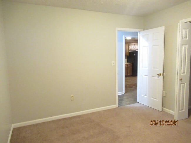 Building Photo - 6040 Acton Rd