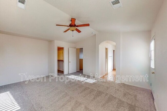 Building Photo - 1375 Peppoli Loop SE