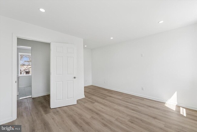 Building Photo - 1824 N 28th St