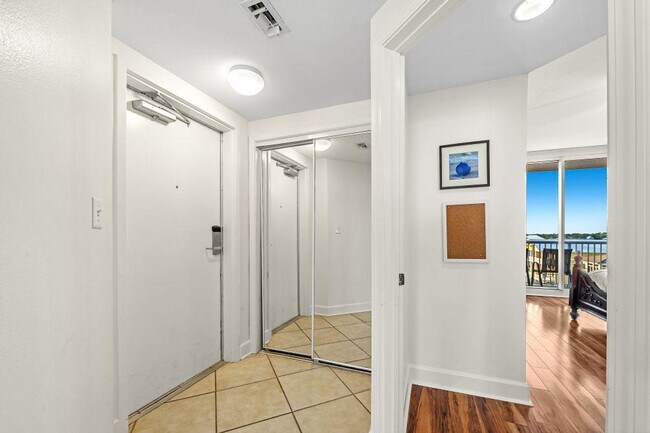 Building Photo - 1524 W Beach Blvd