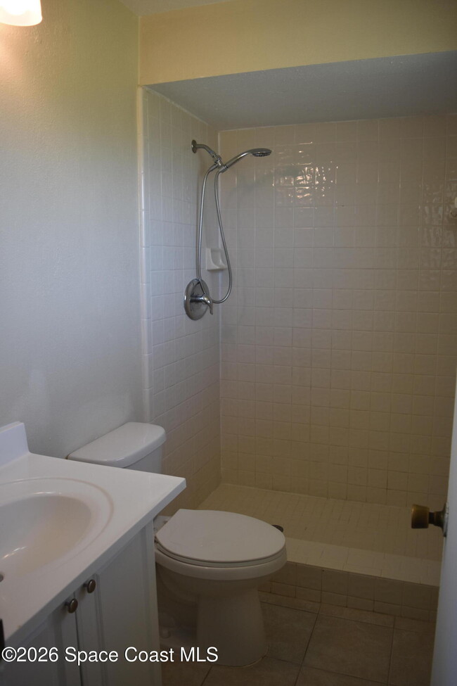 Building Photo - 3134 Edgewood Dr NE
