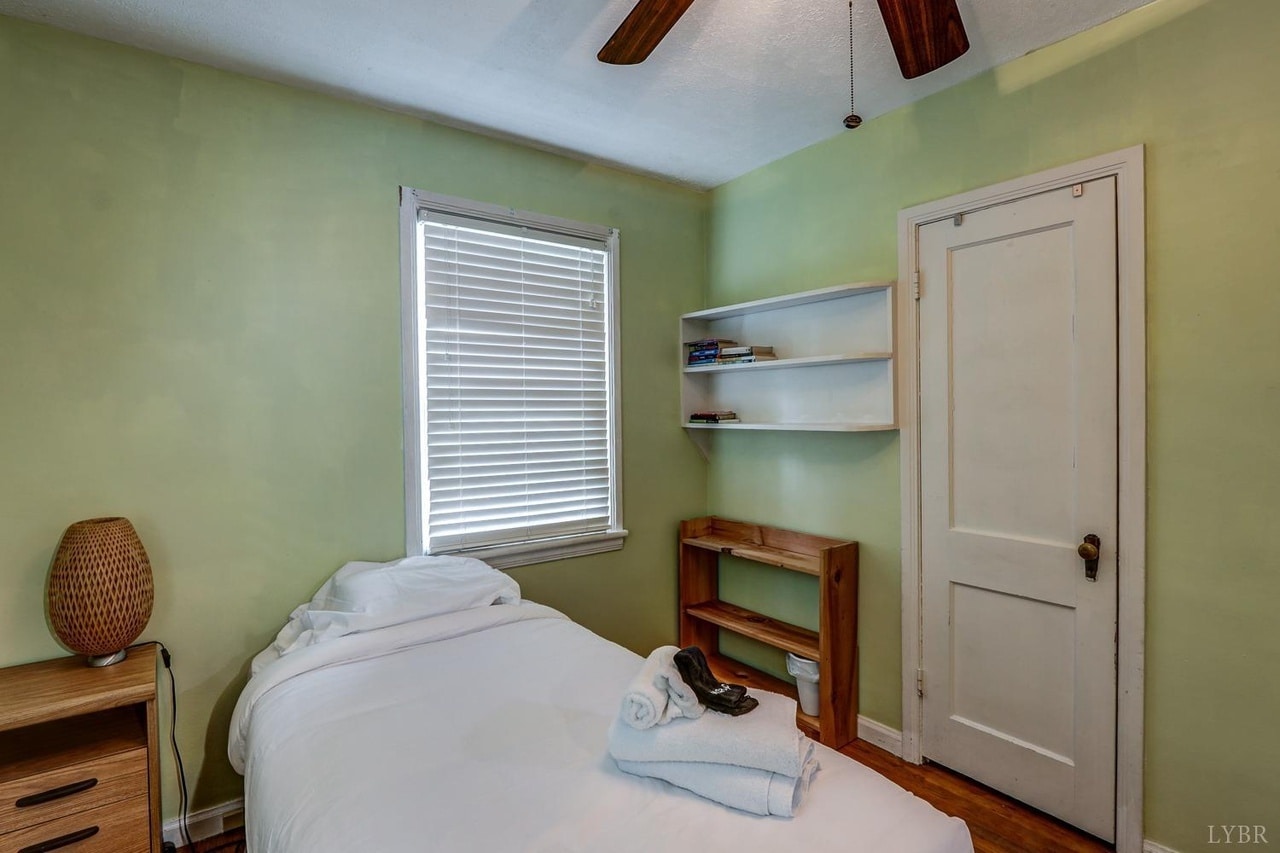 Bedroom 2 - 4920 Myrtle St