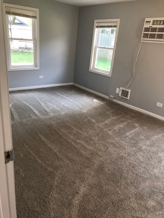 Building Photo - 115 Grant St