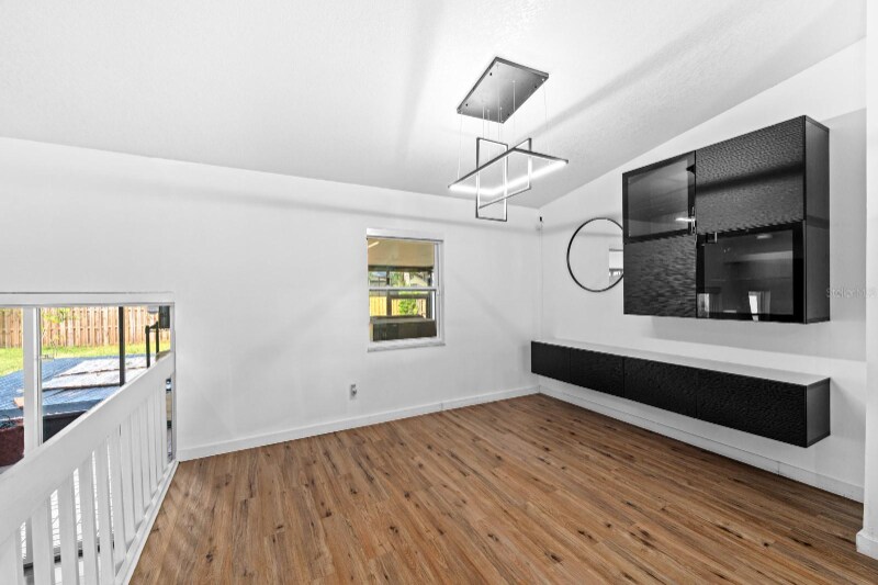 Building Photo - 3210 Acapulco Dr