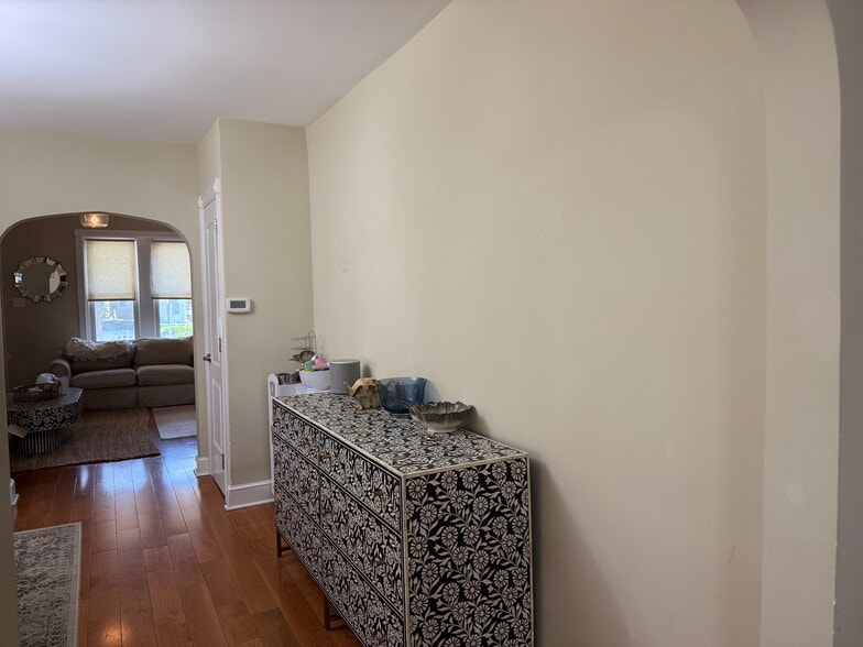 extra dining room space!! - 130 Simpson Rd