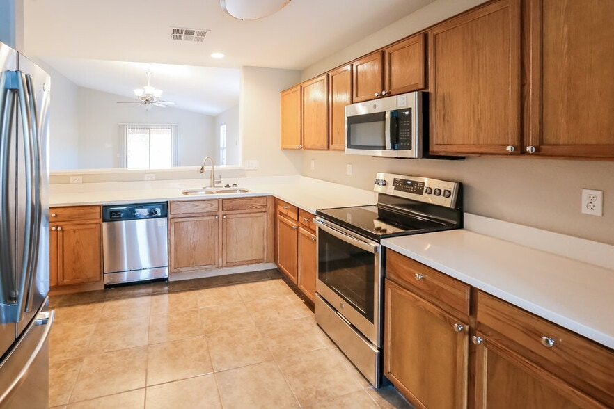 Building Photo - 6806 W Gary Way