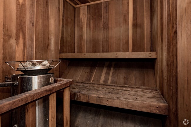 Dry Sauna - King's Towers