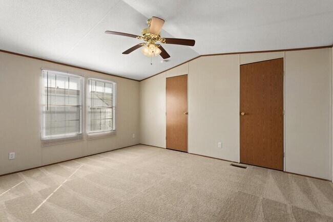 Building Photo - 5040 St Kitts Calle St