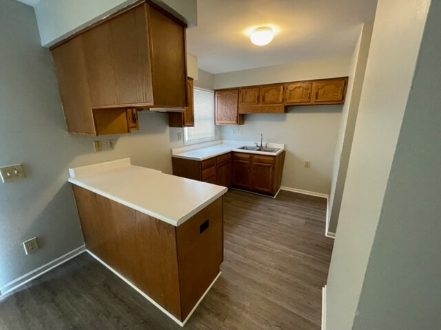 Building Photo - 534 S College Dr