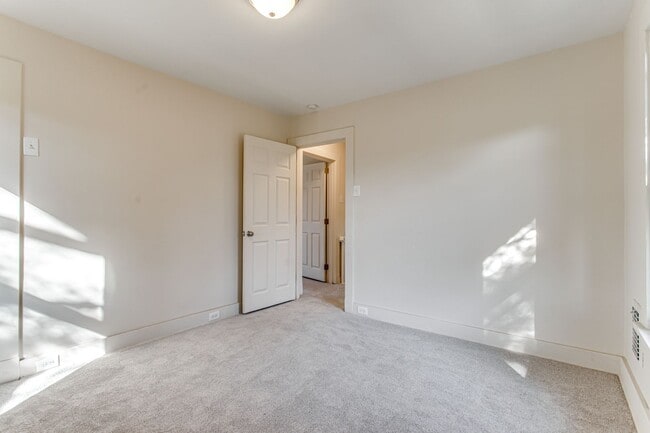 Building Photo - 2 bedroom home in Garfield for Rent!